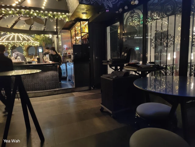 Terraco Sky Bar - Hàng Dầu - không gian 3