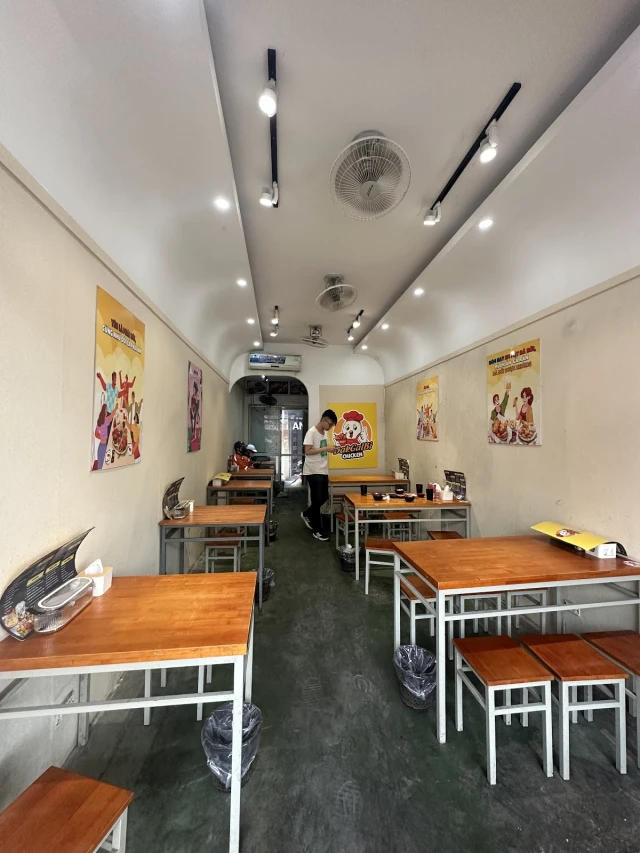 Tiệm Gà Dakgalbi - Trần Đại Nghĩa - không gian 1