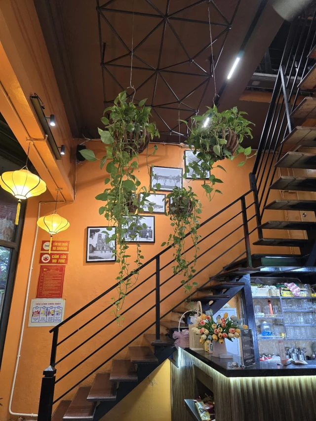 Chả Cá Ô Quan Chưởng - Nguyên Hồng - không gian 6