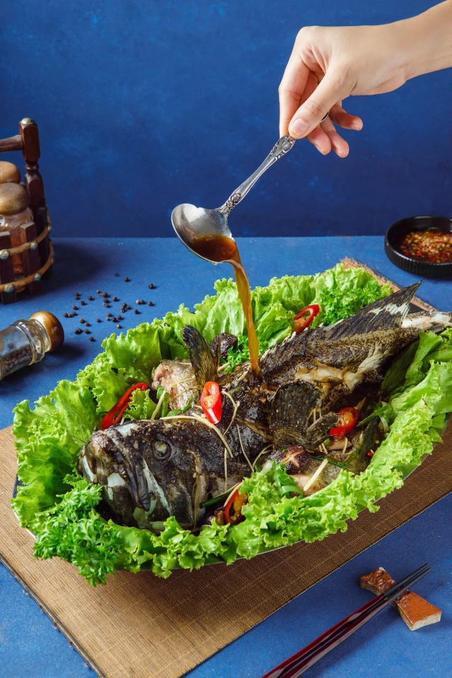 Nhà hàng Hải Sản Hoàng Thiên - Nguyễn Xiển