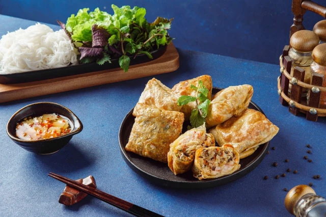 Nhà hàng Hải Sản Hoàng Thiên - Nguyễn Xiển