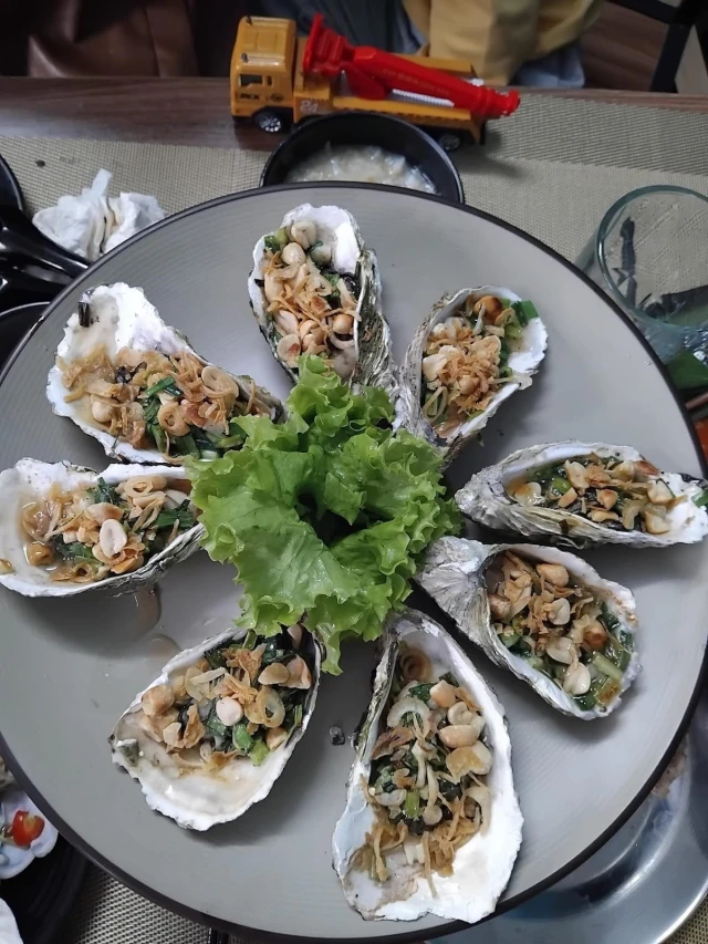 Nhà hàng Hải Sản Hoàng Thiên - Nguyễn Xiển