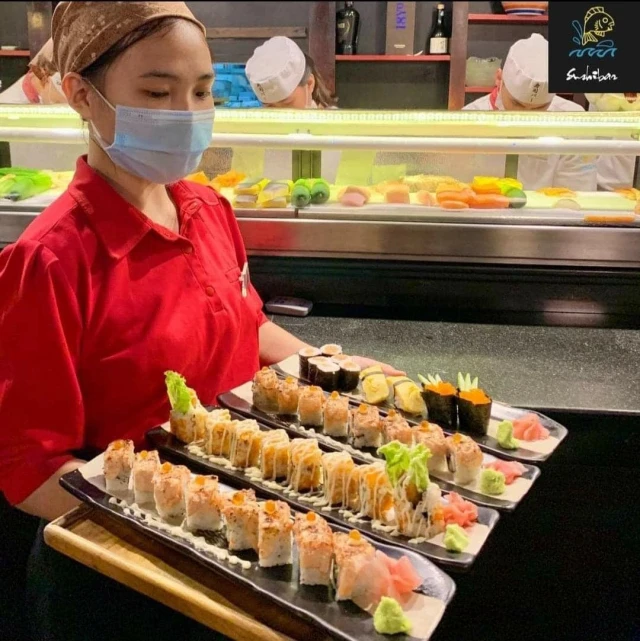 Sushibar - The Loop IPH Xuân Thủy - không gian 1