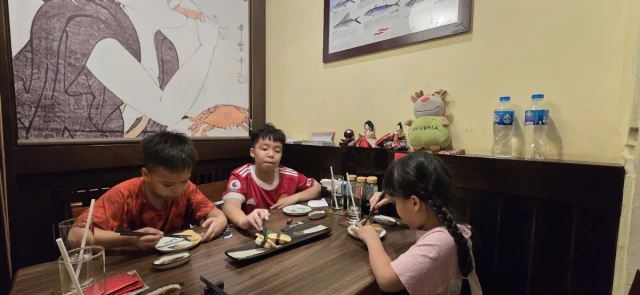Sushibar - Trung Hòa - không gian 3