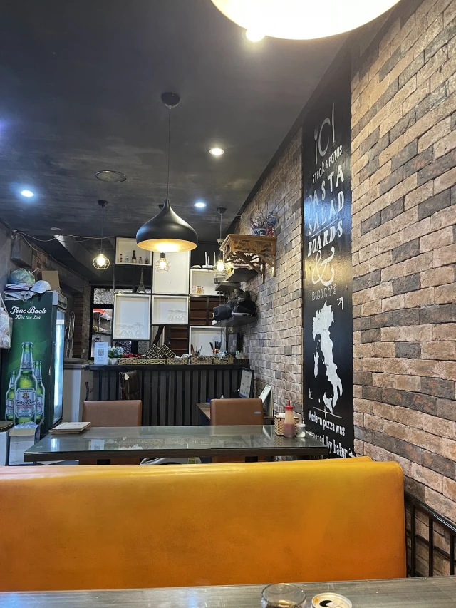 Steak One - Yên Phụ - không gian 3