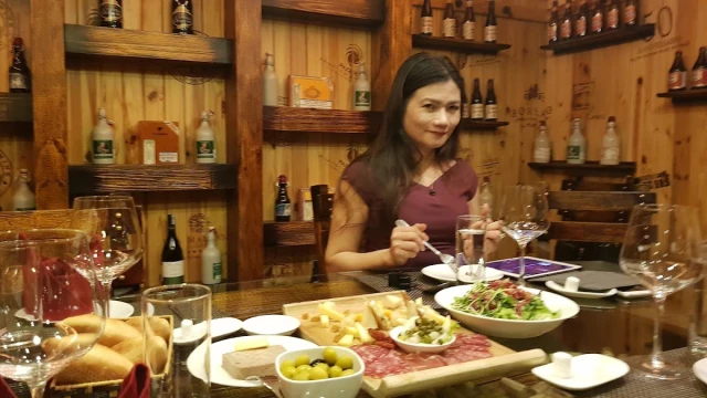 Huyen Thu Winecellar & Steakhouse - Hàm Long