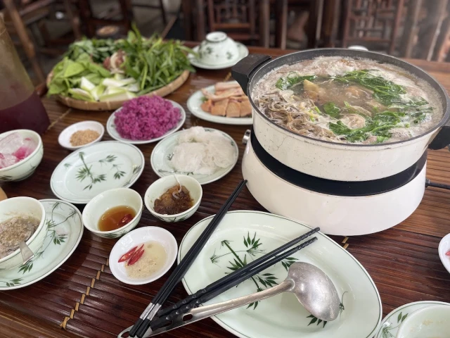 Lẩu Cua Đồng - Xanh Garden - GreenBay