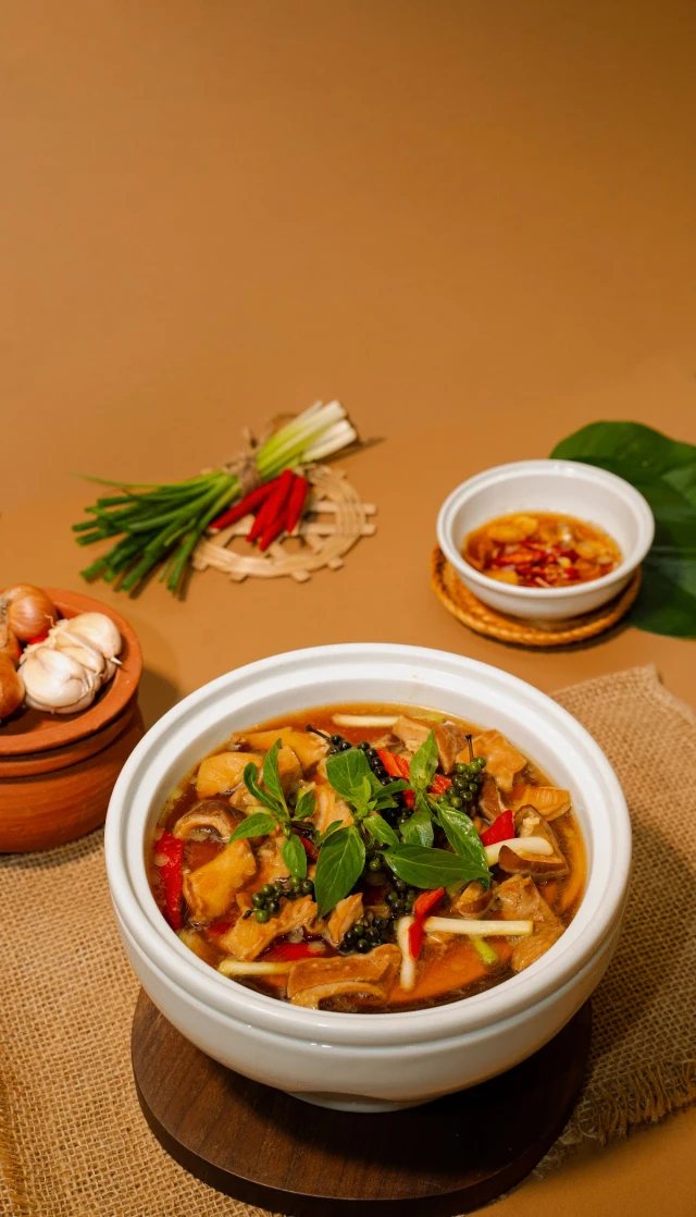 Thái Tuấn - Khúc Thừa Dụ
