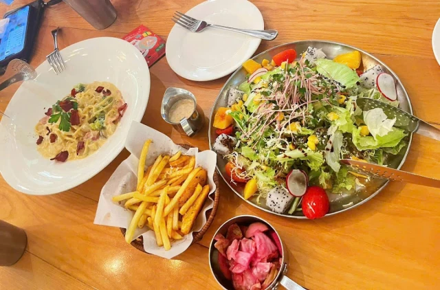 Table Star - Lottte Mall Tây Hồ