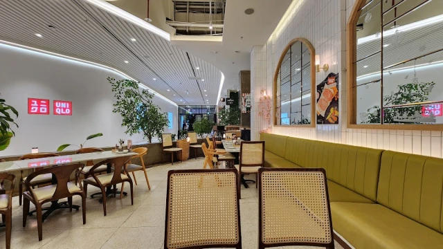 Table Star - Lottte Mall Tây Hồ - không gian 6