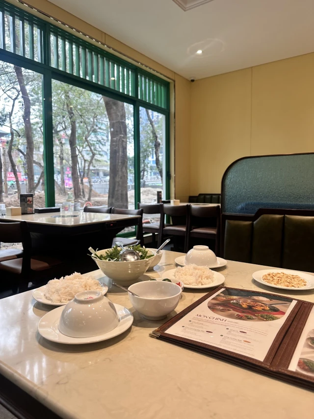 Chả Cá Hàng Sơn - Tây Sơn - không gian 3
