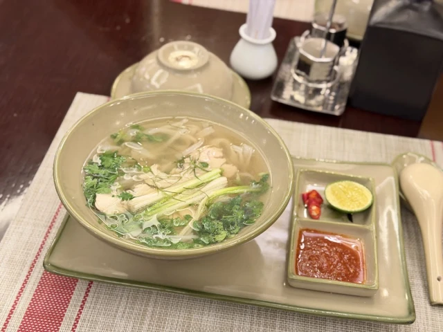Red Bean Restaurant - Mã Mây