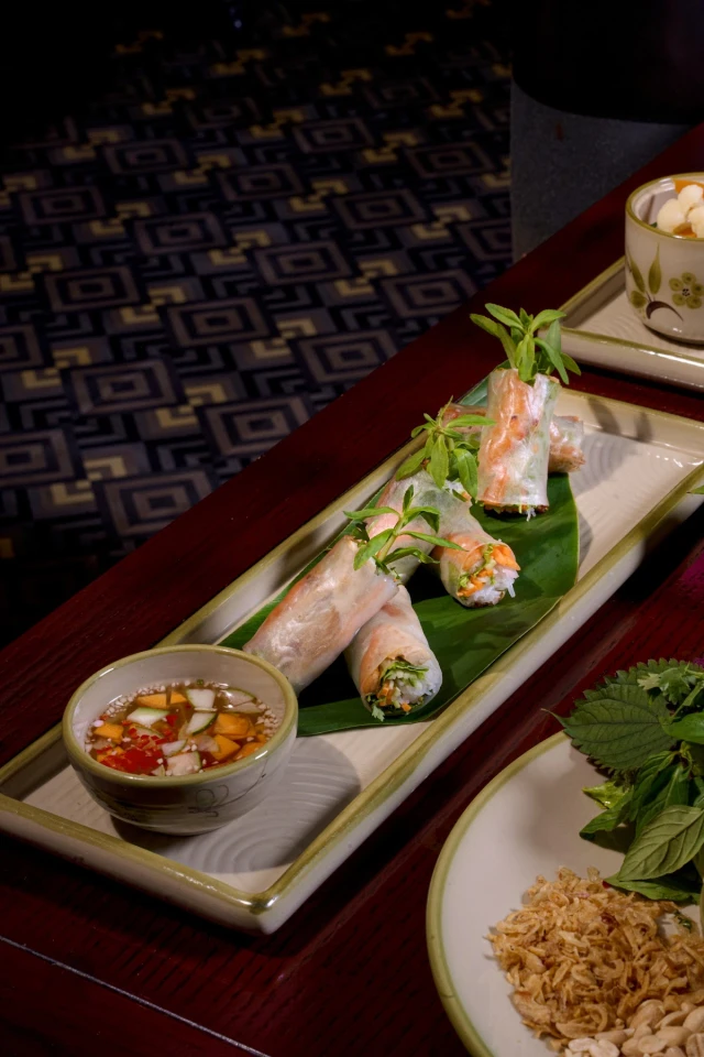 Red Bean Restaurant - Mã Mây