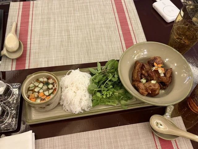 Red Bean Restaurant - Mã Mây