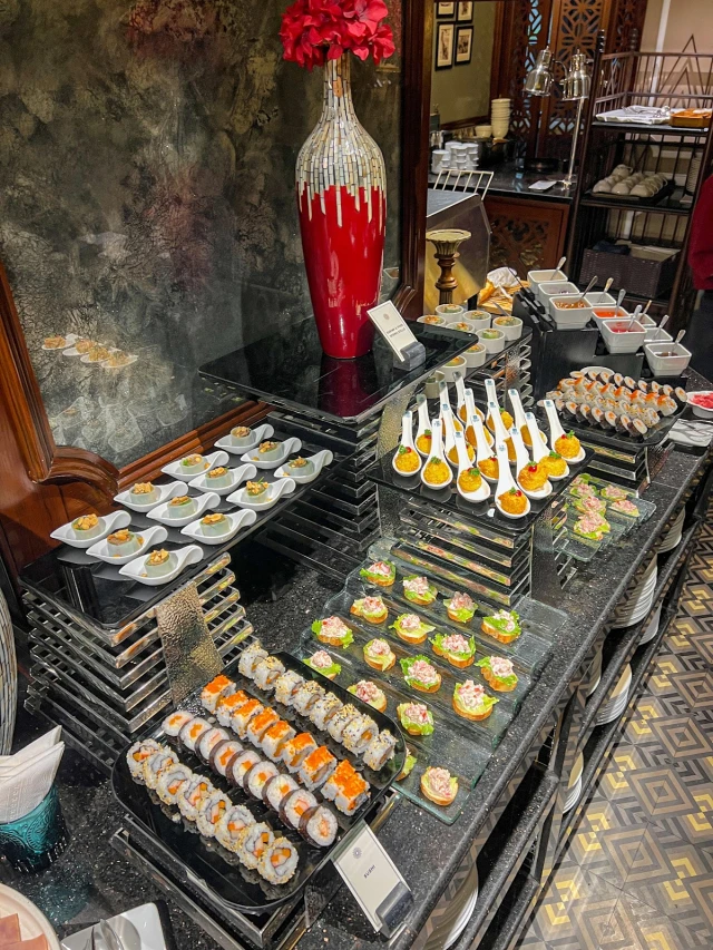 Red Bean Restaurant - Mã Mây