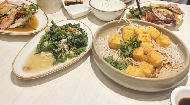 Kampong Chicken House - Ngoại Giao Đoàn