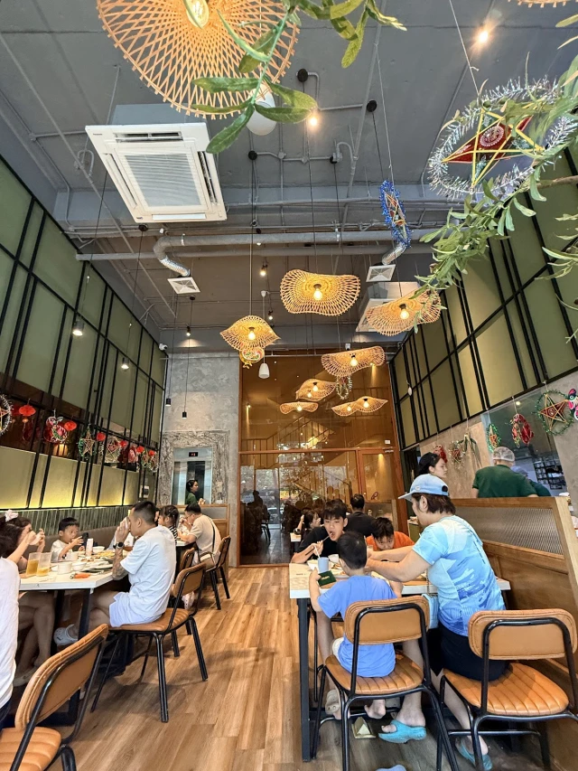 Kampong Chicken House - Ngoại Giao Đoàn - không gian 3