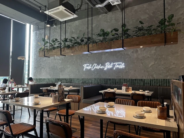Kampong Chicken House - Ngoại Giao Đoàn - không gian 4