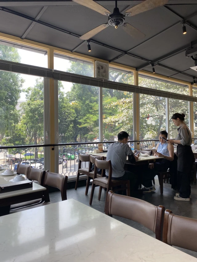Chả Cá Hàng Sơn - Tông Đản - không gian 5