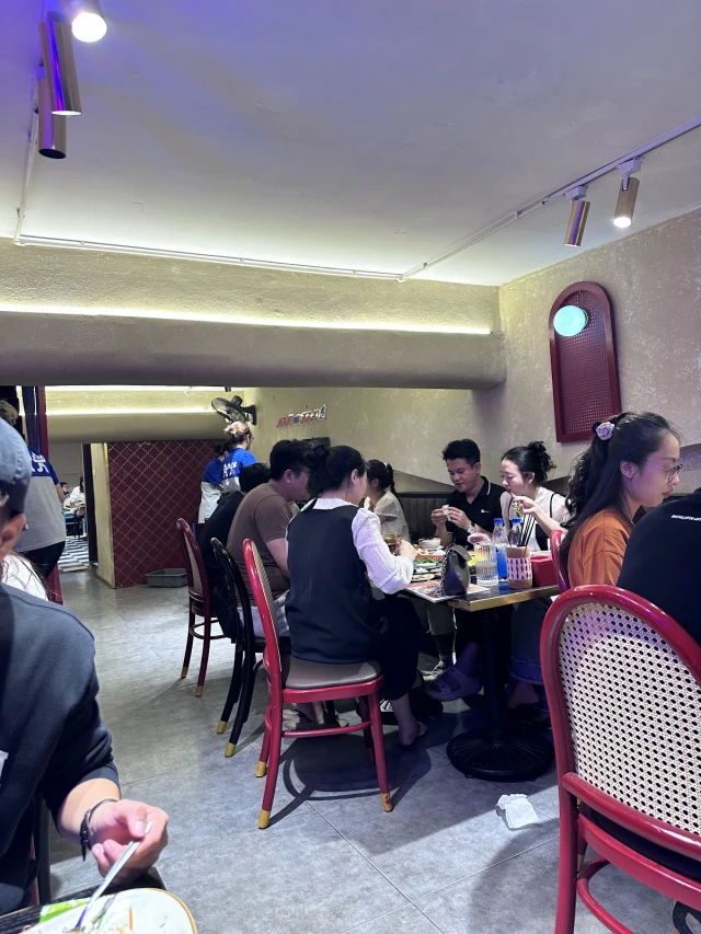 Pai Kin Khao - Giảng Võ - không gian 5