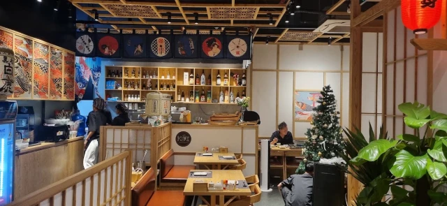 Hikami Sushi - Gia Lâm Vinhomes - không gian 4