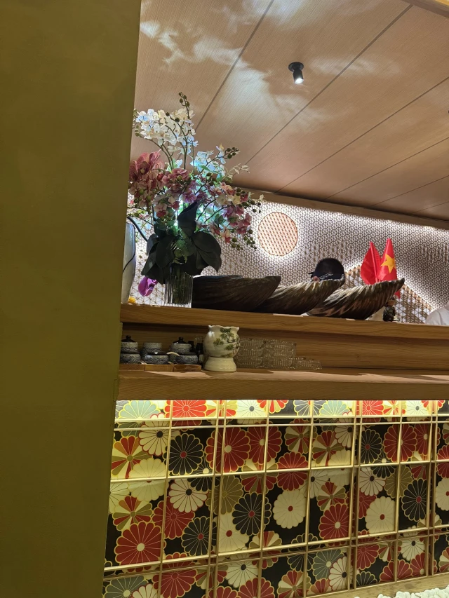 Hikami Sushi - Gia Lâm Vinhomes - không gian 5