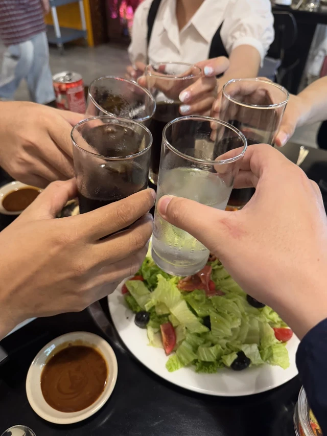 Lẩu Tôm Sen Đào - Nguyễn Thị Định