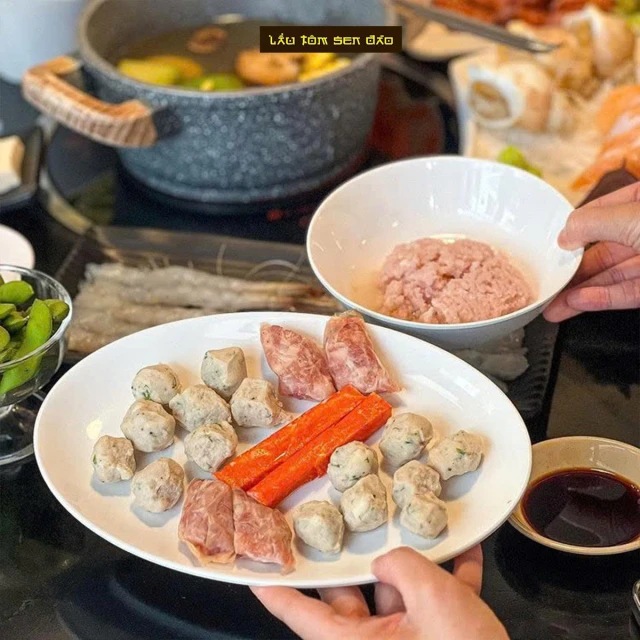 Lẩu Tôm Sen Đào - Nguyễn Thị Định