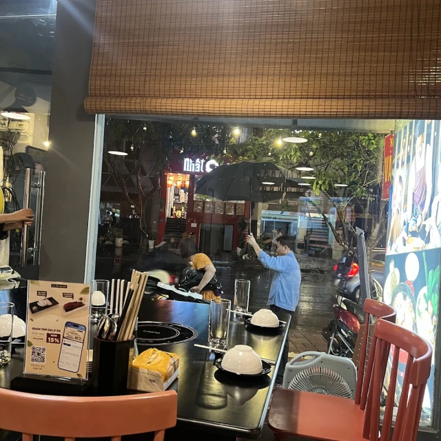 Lẩu Tôm Sen Đào - Nguyễn Thị Định - không gian 3