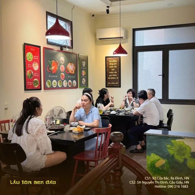 Lẩu Tôm Sen Đào - Nguyễn Thị Định - không gian 6