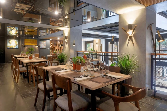 Spice Viet Hanoi - Nguyễn Trường Tộ - không gian 1
