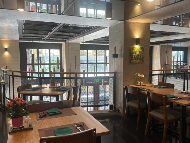 Spice Viet Hanoi - Nguyễn Trường Tộ - không gian 2