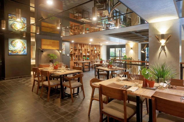 Spice Viet Hanoi - Nguyễn Trường Tộ - không gian 3
