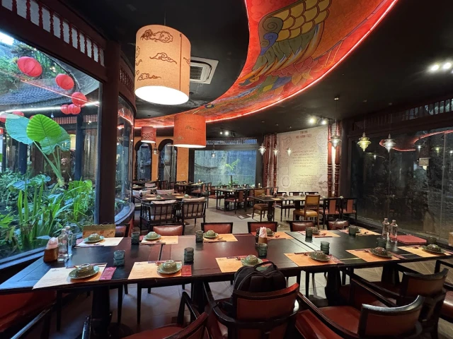 Phụng Thành - Traditional Cuisine - Nguyễn Bỉnh Khiêm - không gian 3