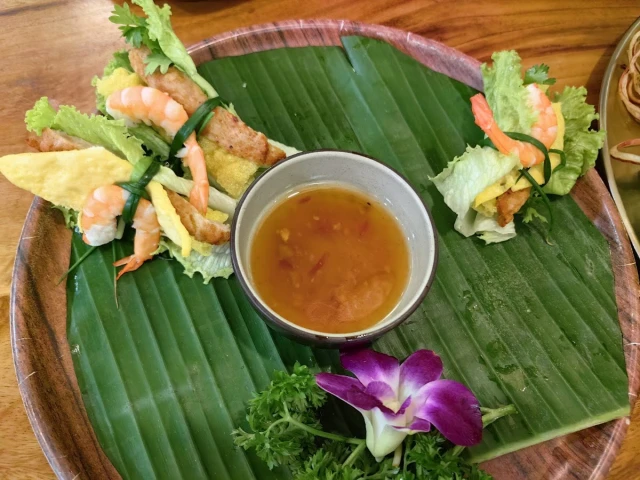 Cuốn Sen - Trần Huy Liệu
