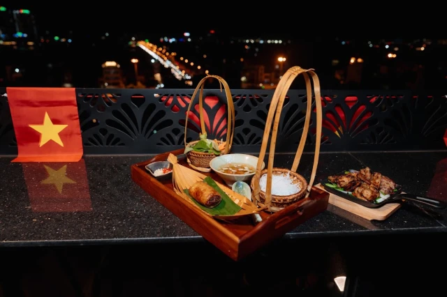 Ruby Sky Bar - Đào Duy Từ
