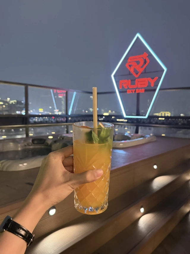 Ruby Sky Bar - Đào Duy Từ