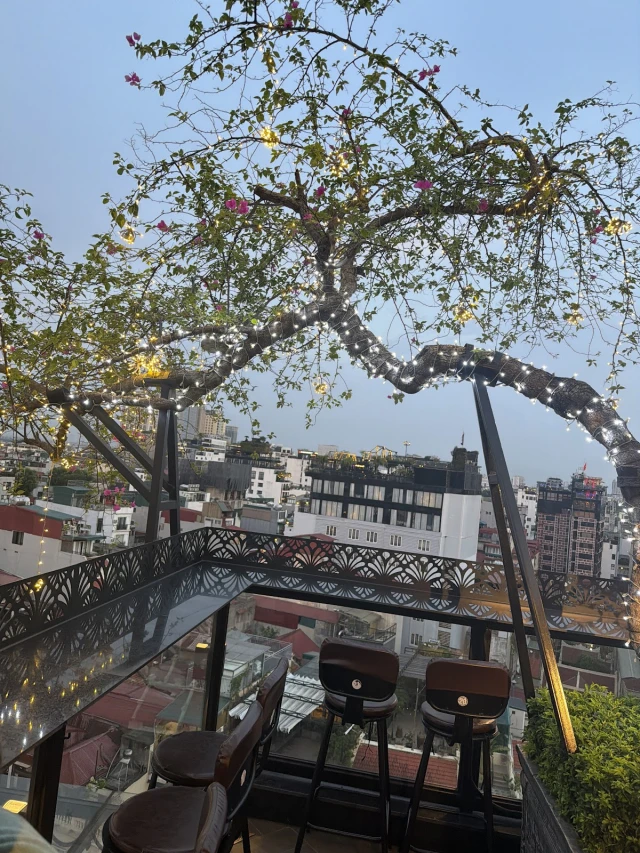 Ruby Sky Bar - Đào Duy Từ - không gian 1