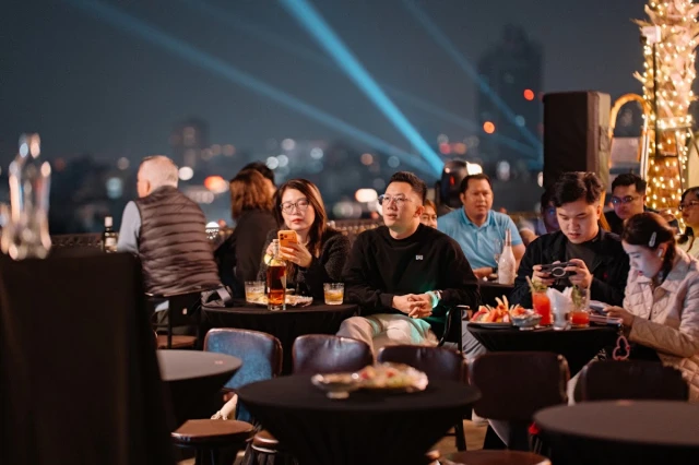 Ruby Sky Bar - Đào Duy Từ - không gian 4