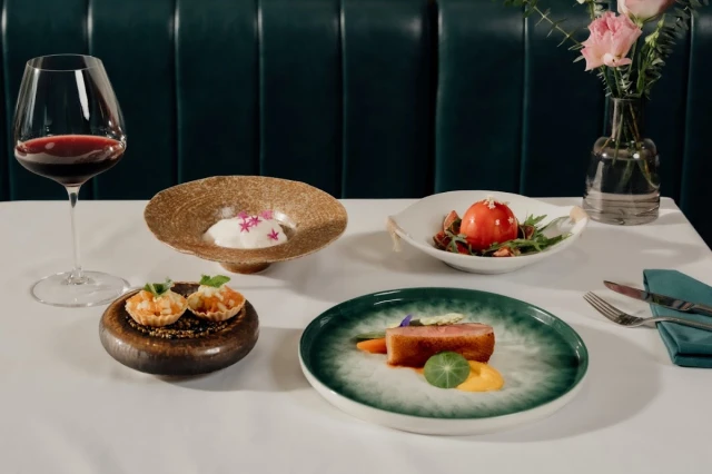 Nhà hàng Link Bistro Cafe - Bà Triệu