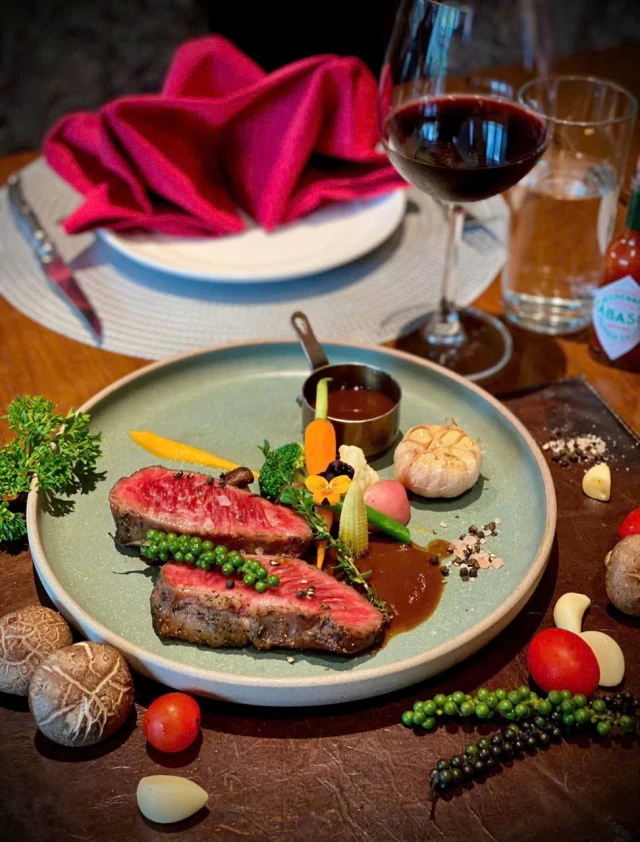 GRILLE6 Steakhouse - Hào Nam