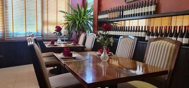 GRILLE6 Steakhouse - Hào Nam - không gian 5