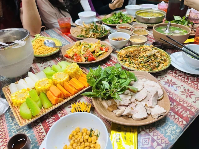 Thái Tộc Quán - Linh Đàm