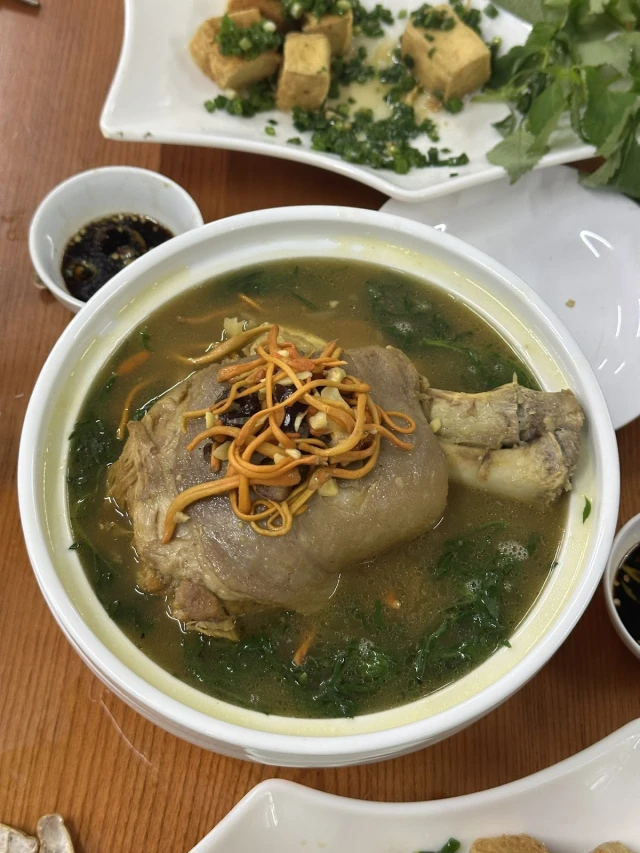 Ớt Xanh - Hồ Đắc Di