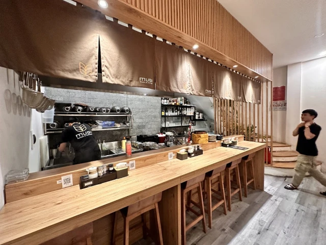 Mugi Ramen & Izakaya - Phan Chu Trinh - không gian 1