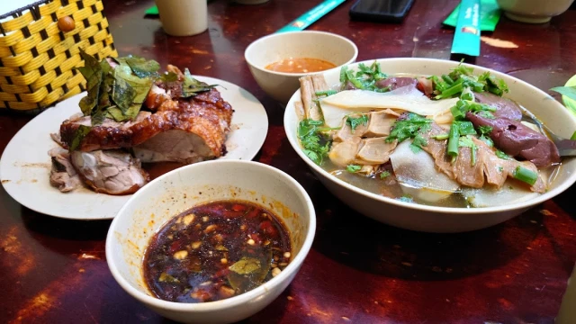 Khoa Ngan Xưa và Nay - Hai Bà Trưng