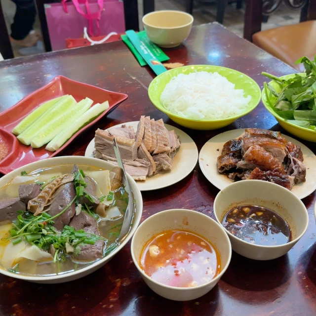 Khoa Ngan Xưa và Nay - Hai Bà Trưng