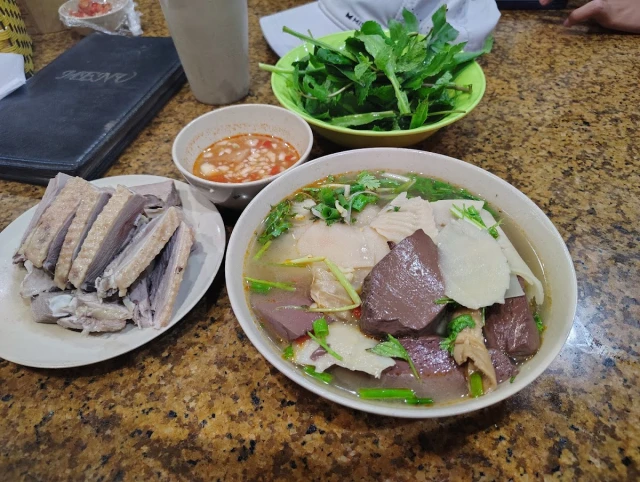 Khoa Ngan Xưa và Nay - Hai Bà Trưng