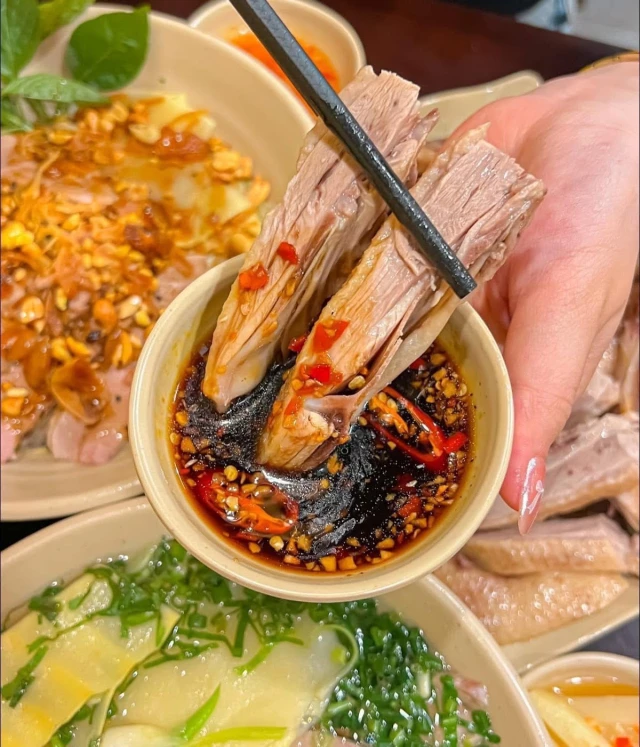 Khoa Ngan Xưa và Nay - Hai Bà Trưng