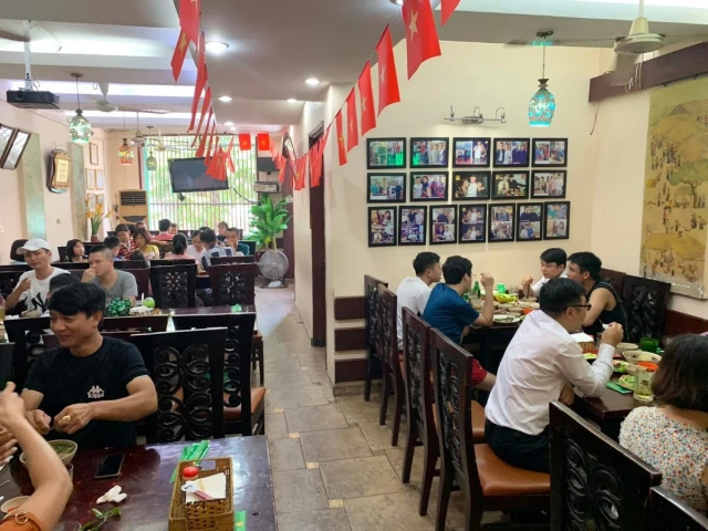 Khoa Ngan Xưa và Nay - Hai Bà Trưng - không gian 1